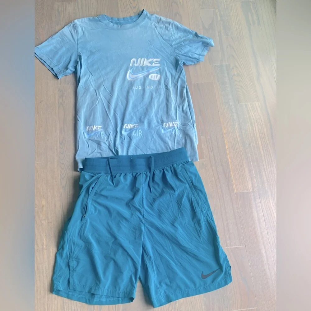 Nike men’s tennis outfit size S
